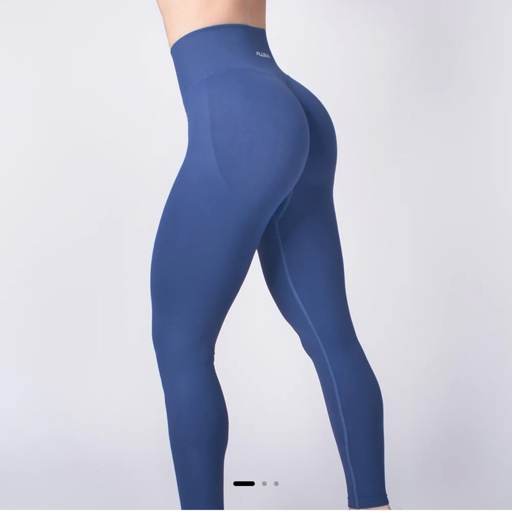Alura Captivate Leggings NEW in bag